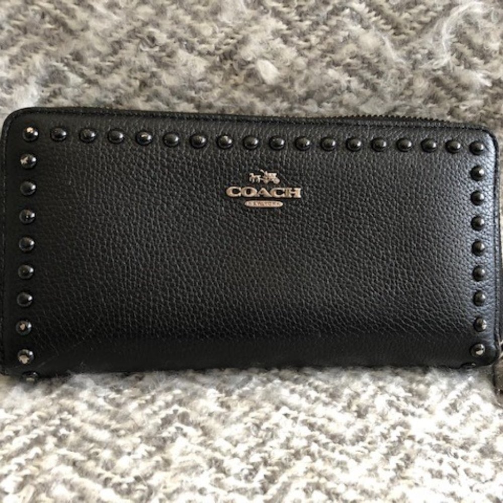 Coach accordian wallet